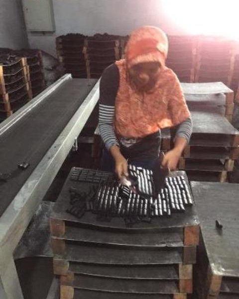 Pabrik Arang Briket di Semarang Berkualitas Ekspor dengan harga Jual Termurah WA +62818736837