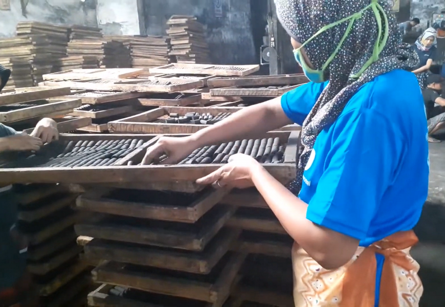 Savor the Dual Fire: Unlocking the Best of Grilling and Shisha with Indonesia’s Finest Charcoal